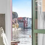 شقة Seafront With Parking And Self Check-in! برغن