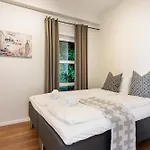 Seafront With Parking And Self Check-in! Bergen