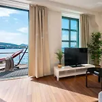 Seafront With Parking And Self Check-in! Appartement *