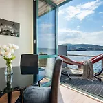 Seafront With Parking And Self Check-in! Bergen