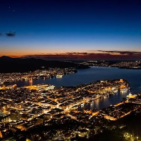Seafront With Parking And Self Check-in! *