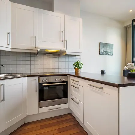 Apartman Seafront With Parking And Self Check-in!